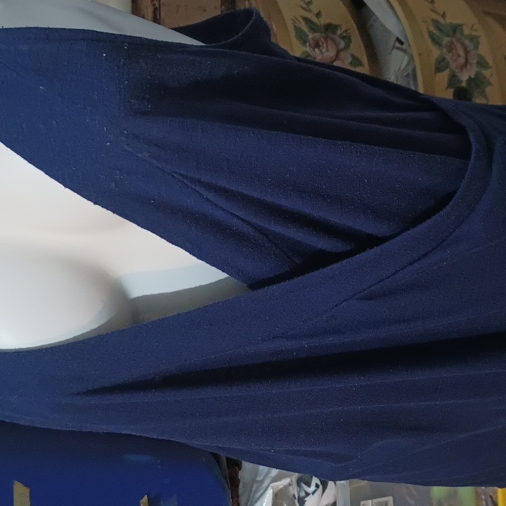 Vanity essentials blouse - Picture 8 of 9